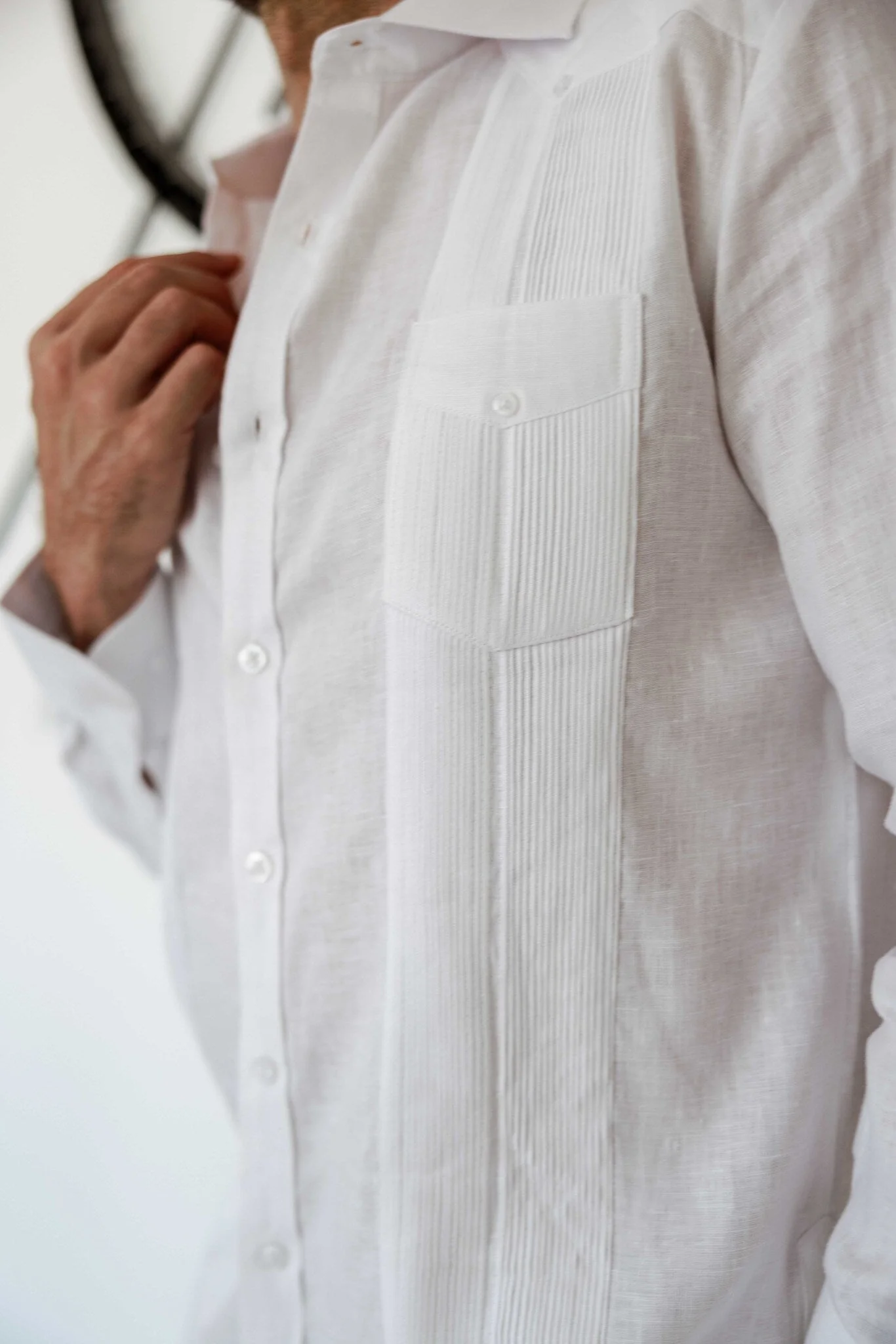 Men's 100% Linen Two-Pocket Design Guayabera Shirt Long Sleeve - Image 46