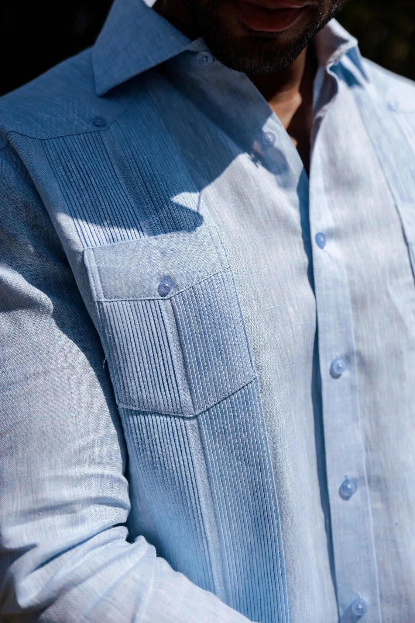 Men's 100% Linen Two-Pocket Design Guayabera Shirt Long Sleeve - Image 9