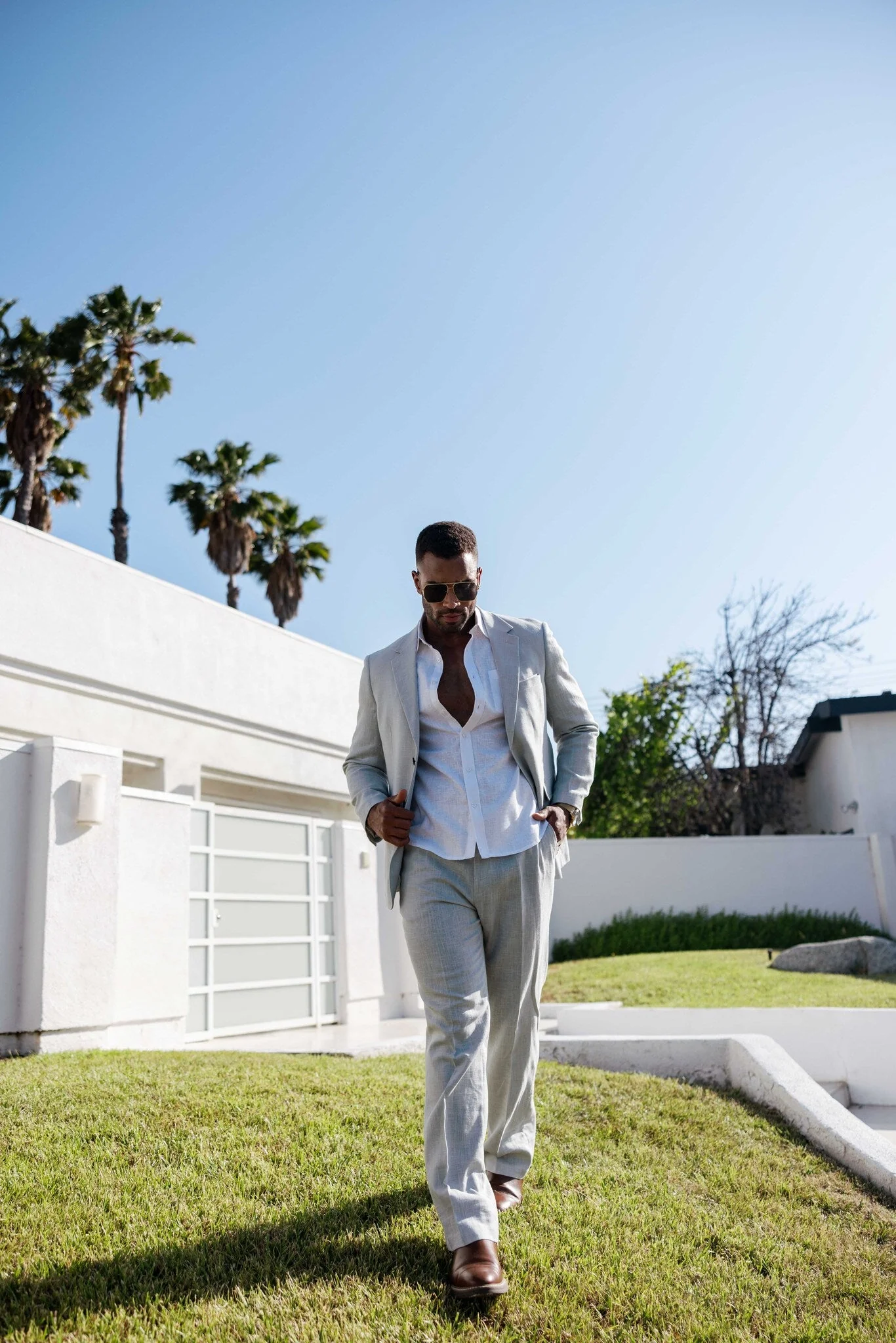Men's Textured Linen Blend Suit - Image 6